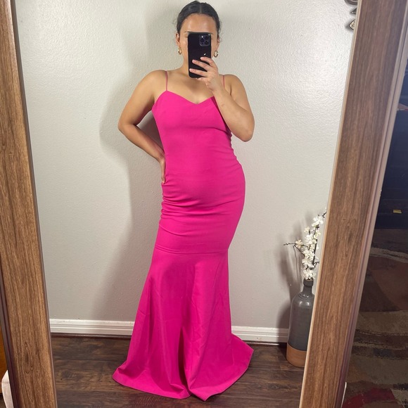 Likely Medallia Mermaid Gown Fuchsia Size 4 - Picture 1 of 13